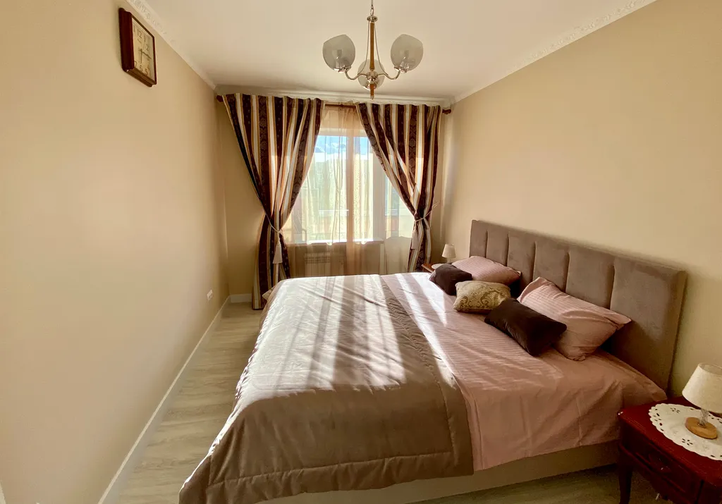 Квартира с зелёной гостиной