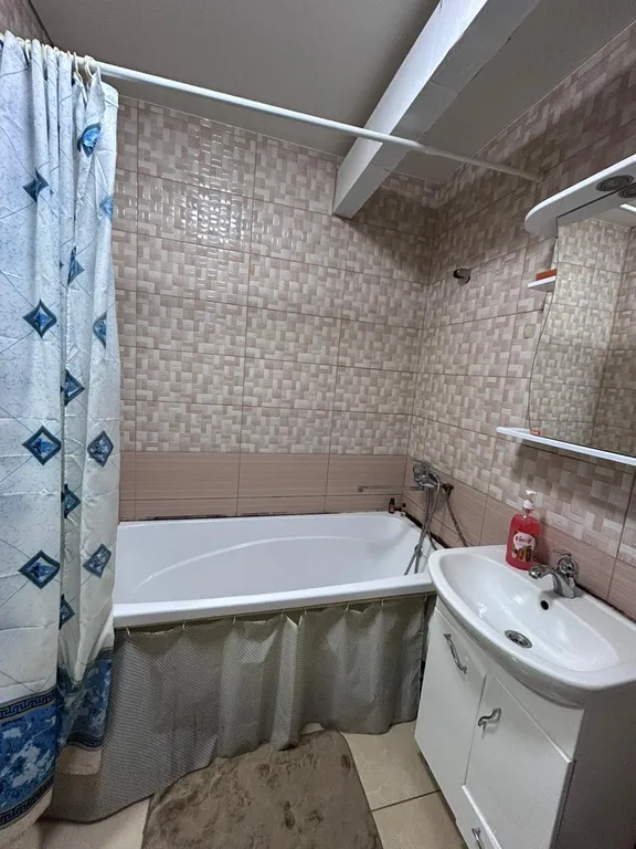 Квартира рядом ТЦ Орбита и ТЦ Роялль