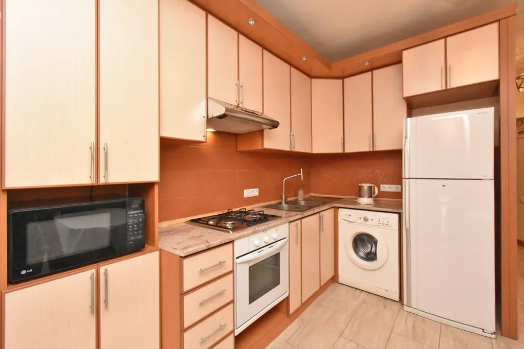 Уютная квартира-студия на площади Сахарова (в самом сердце Еревана)