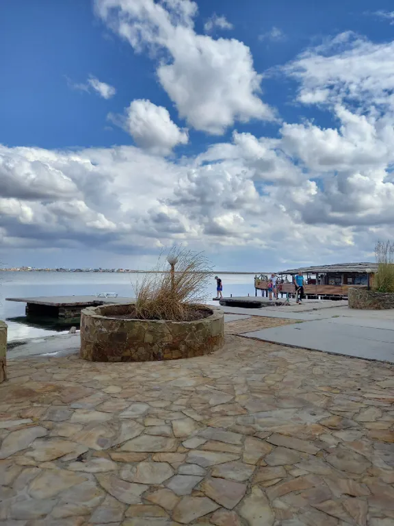 Часть дома с зеленым двориком на Косе у моря