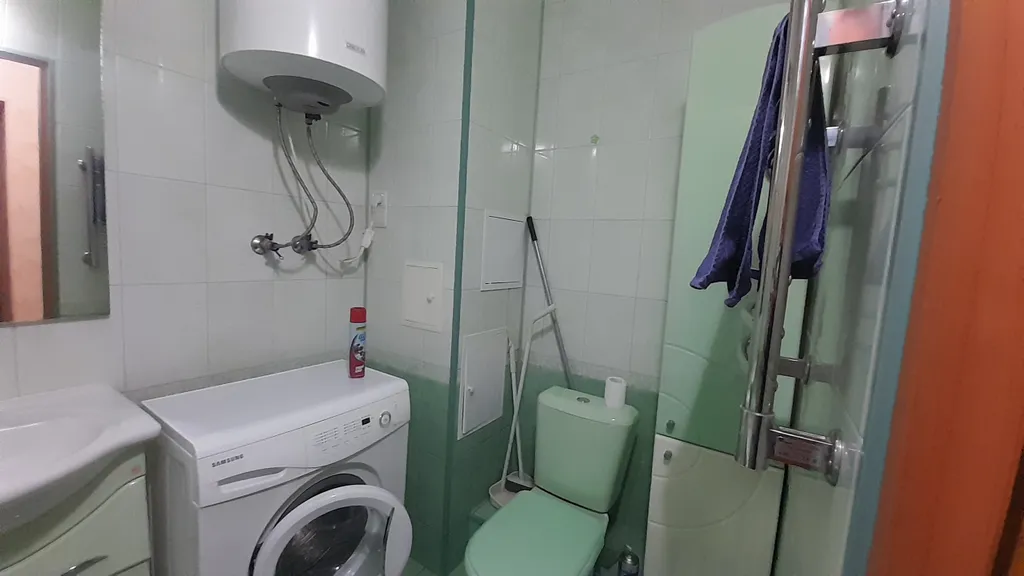 Дом возле набережной