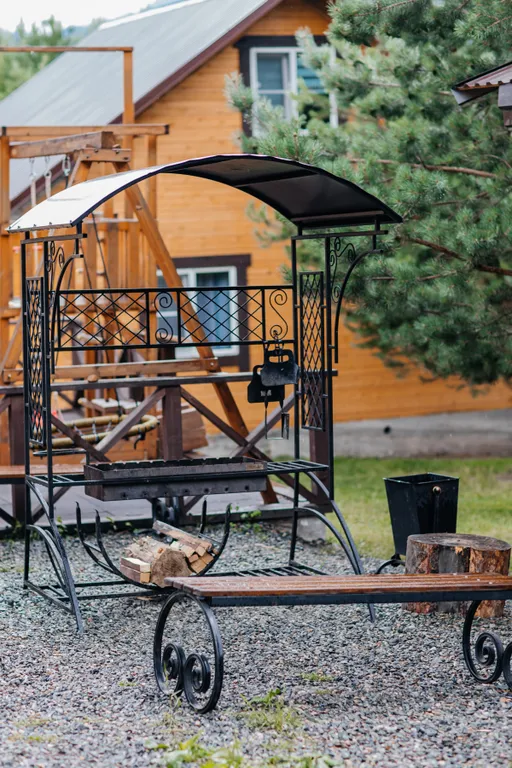 Уютный дом в горах