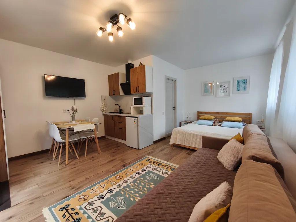 Квартира Квартира Студия с выходом на лужайку — Светлогорск