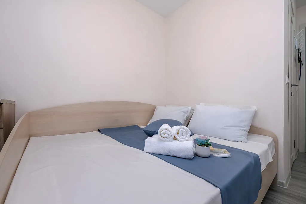 Уютная студия рядом с МНТК имени Федорова