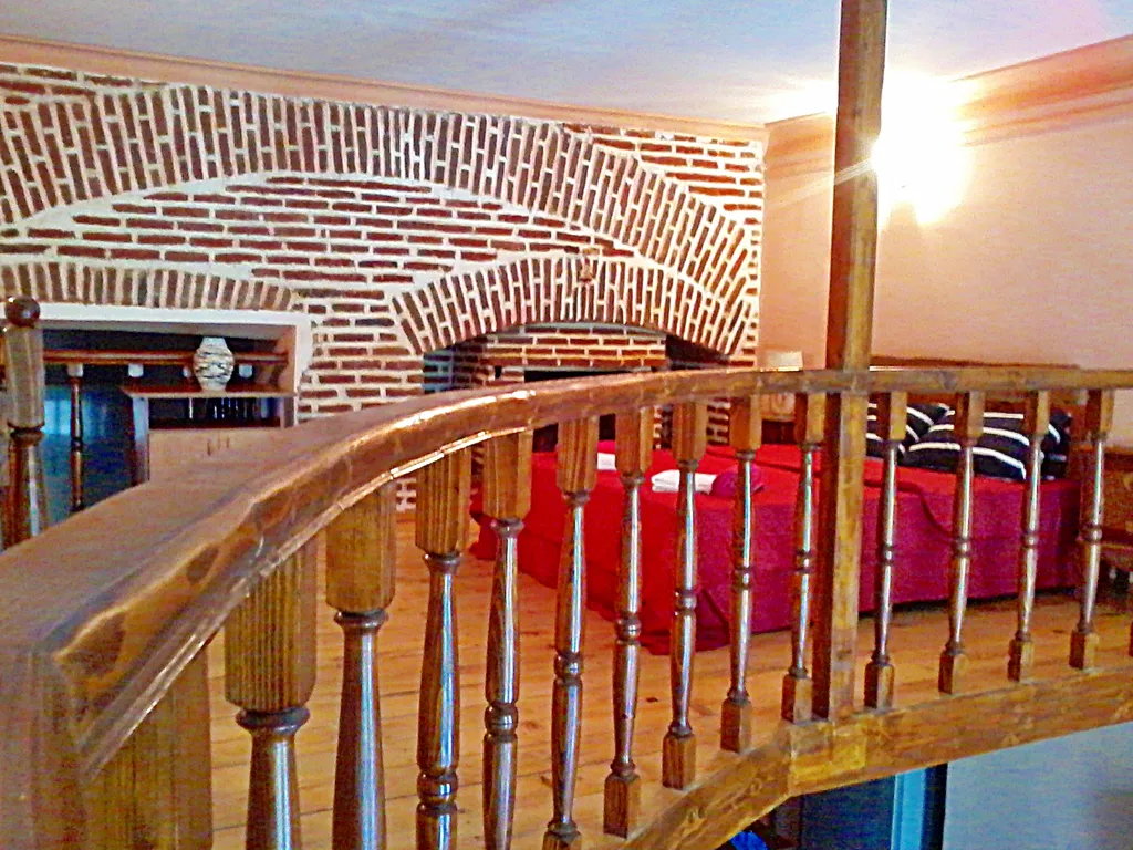 Двухуровневый апартамент с балконом в старом городе