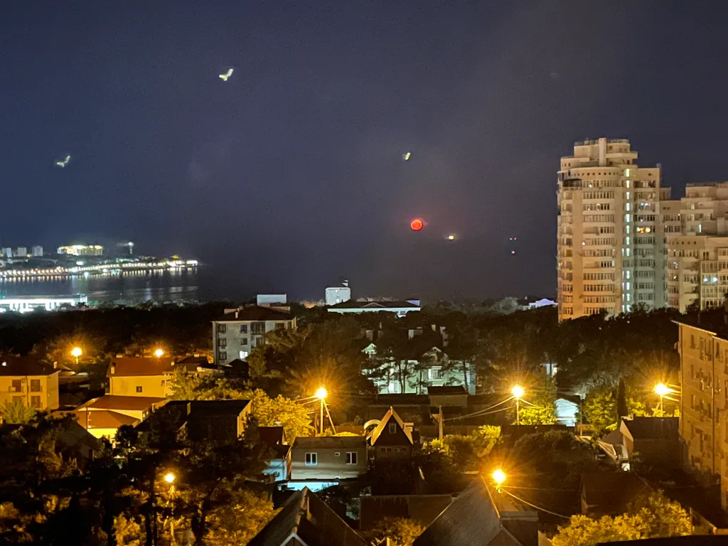 Квартира Видовая новая уютная квартира в центре с прямым видом на море — Геленджик