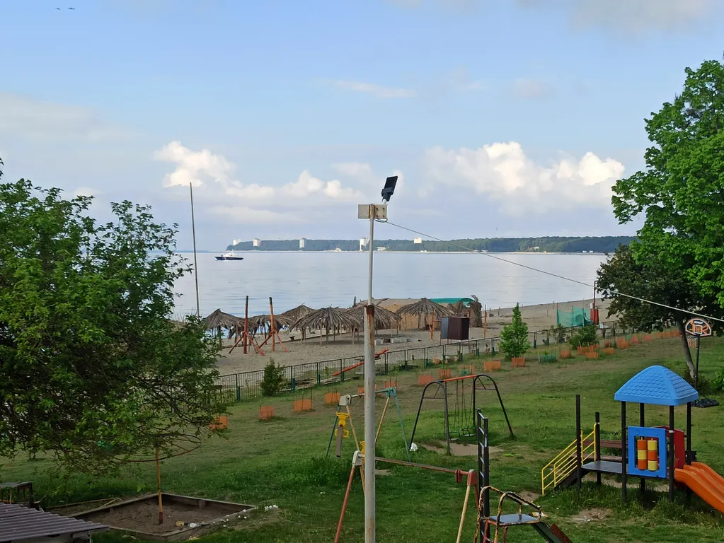 Апартамент с видом на море на берегу Пицундской бухты