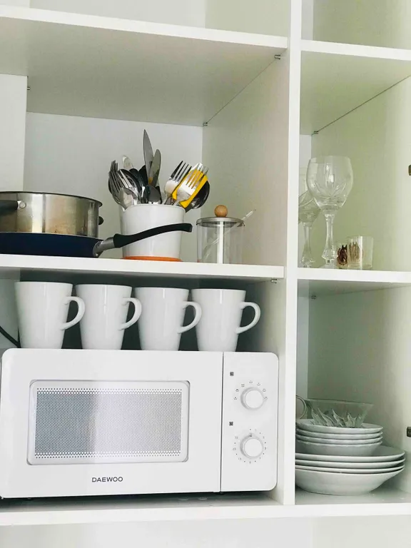 Уютная студия с видом на лес