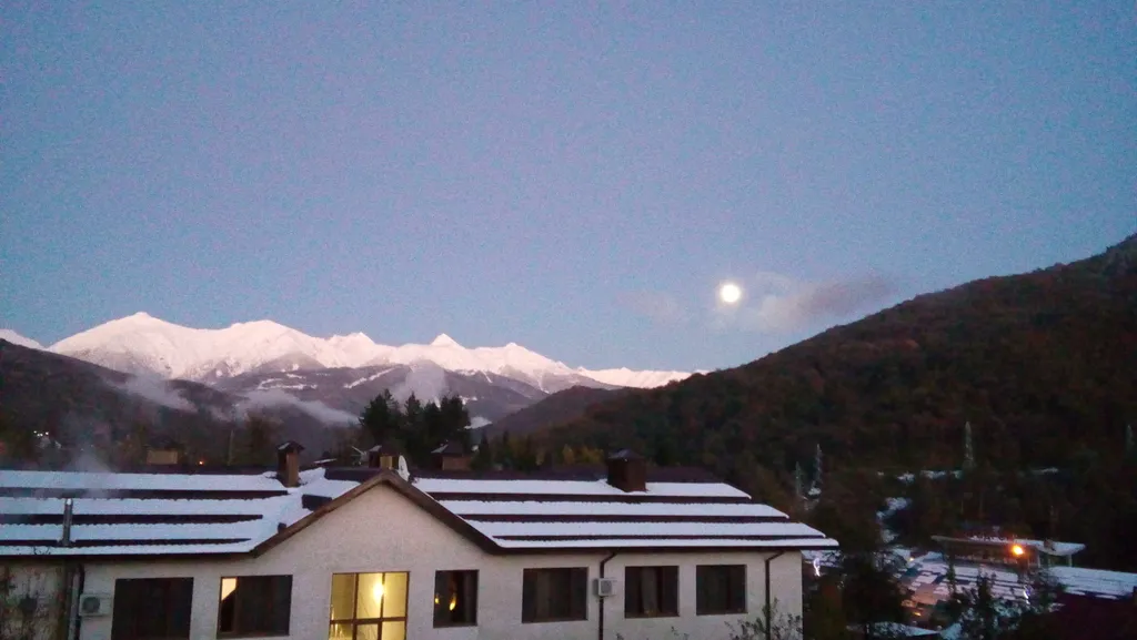 Студия с видом на Горы в центре