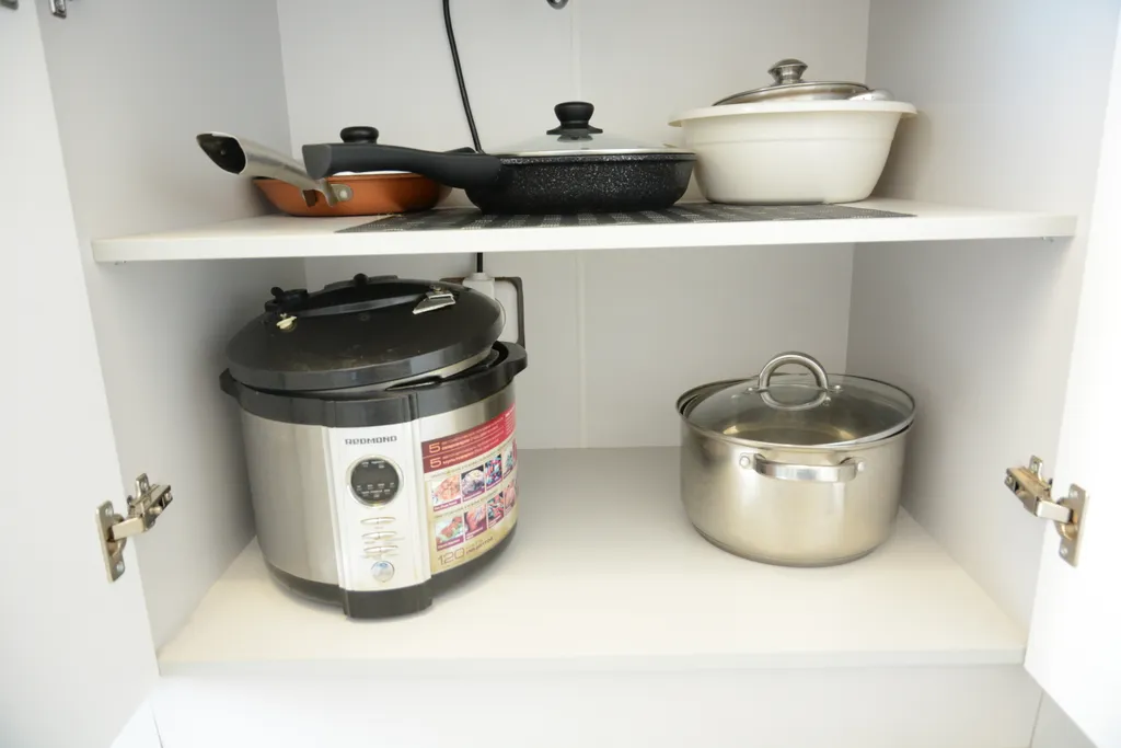 1к между морем и Кипарисовым озером