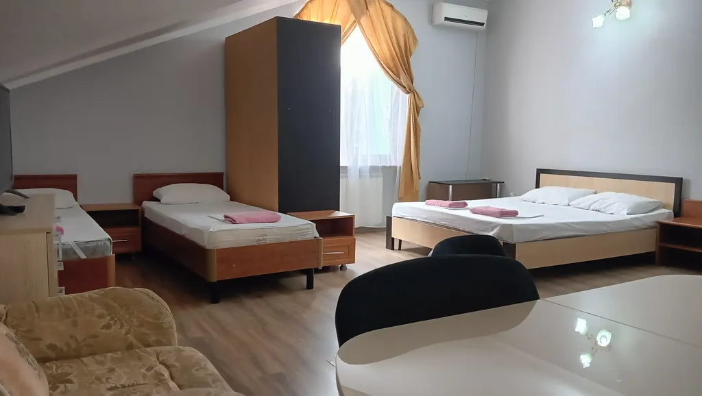 Квартира Квартира Пяти-семи местный номер-студио — Сириус