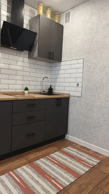 Уютная квартира рядом с мнтк и областной больницей