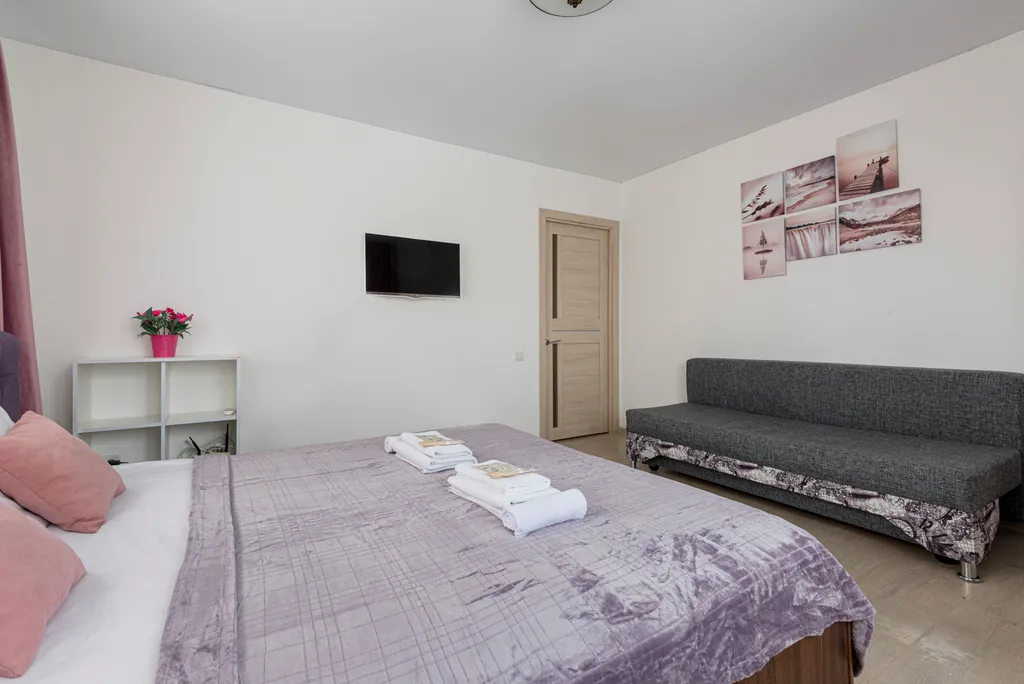 Радужная квартира недалеко от залива, гостиничный сервис, кондиционер