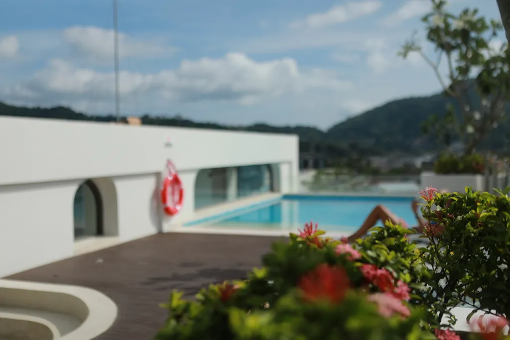 Новая квартира с двумя спальнями и бассейном у моря, пляж Камала