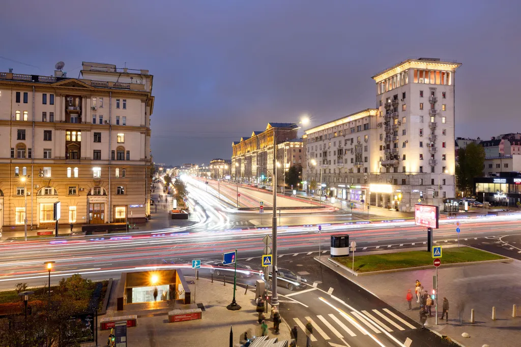 Квартира 3-комнатная квартира с видом на ночную Москву — Москва