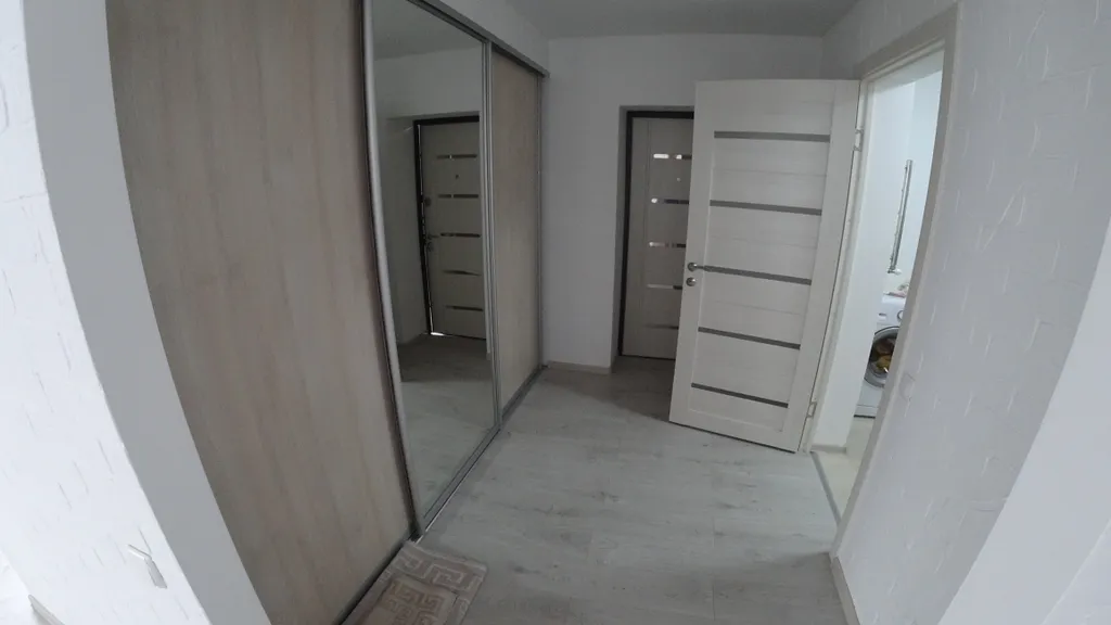 Отличная двухкомнатная квартира с двориком