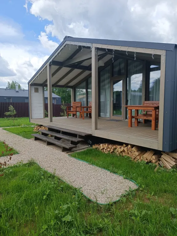 Коттедж Дом с панорамными окнами и печью для семейного отдыха, отдыха с детьми — Семеновское