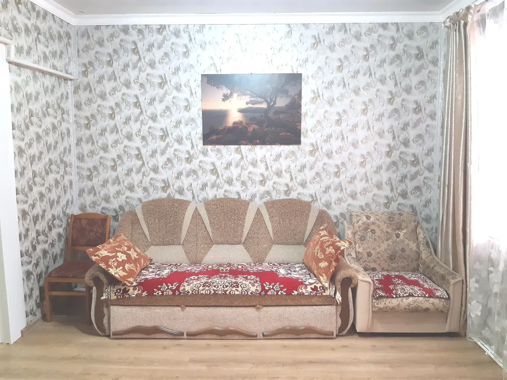 Квартира Трёхкомнатные апартаменты со своей кухней 1 этаж — Геленджик