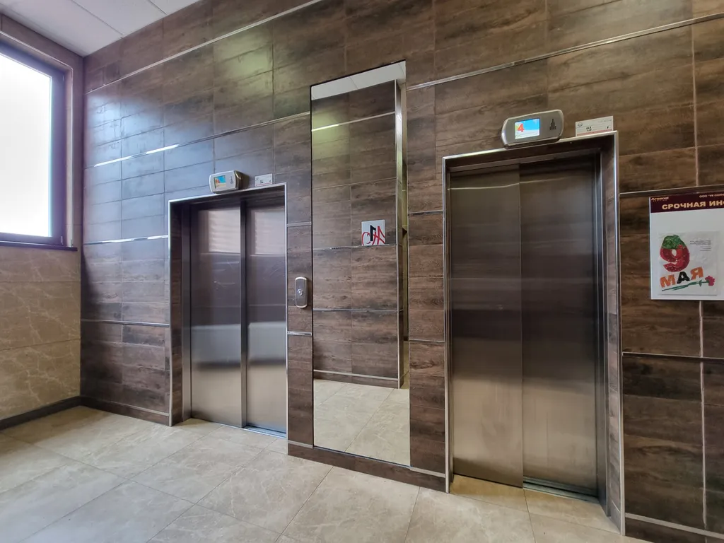 Двухкомнатная квартира с подиумами