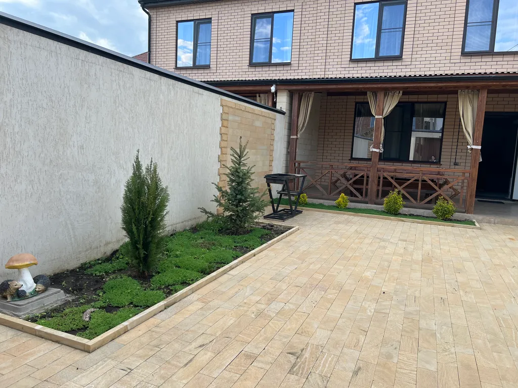 Домик на первой береговой линии