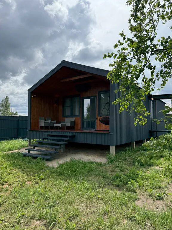 Одноэтажный двухкомнатный дом БарнХаус в черте города