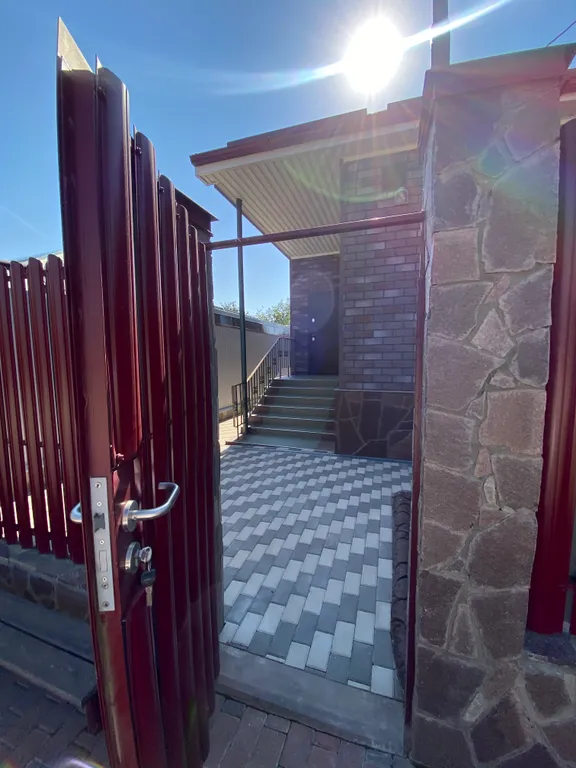 Уютный дом в тихом районе