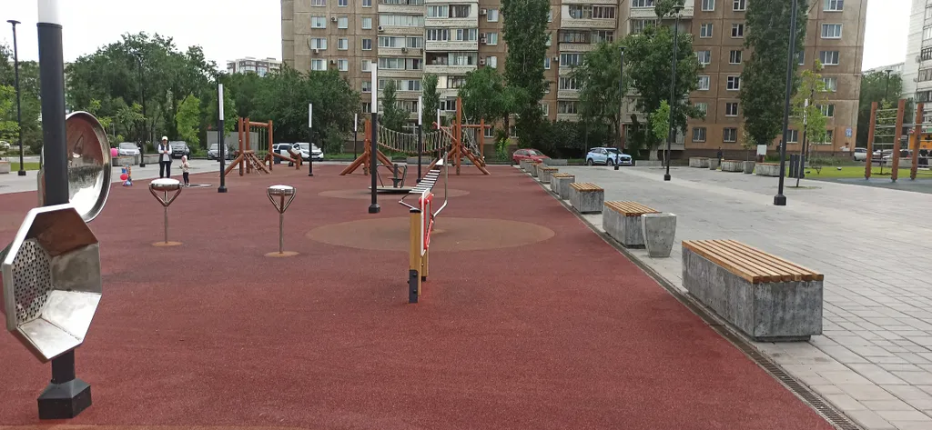 Просторная двушка в центре, парк во дворе дома