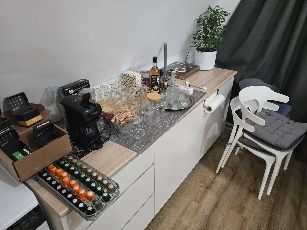 Дом у пруда