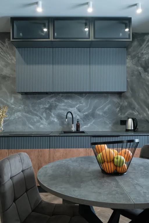 Стильные апартаменты с видом на закат