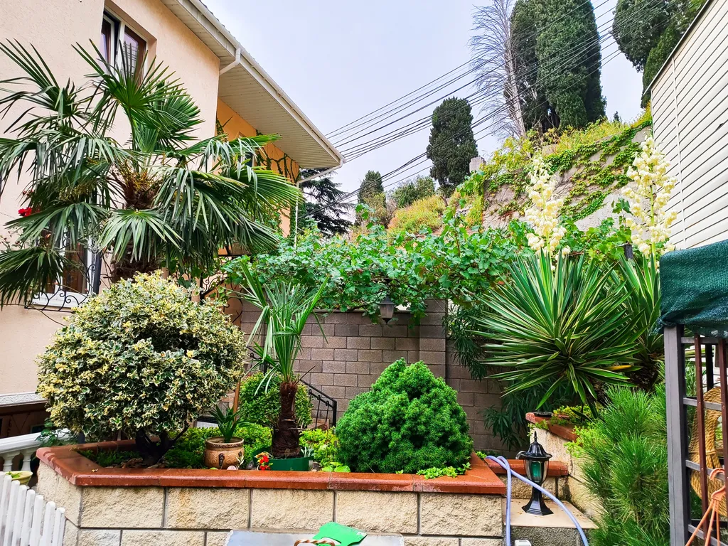 Квартира - студия с двориком в Мисхоре, в частном доме