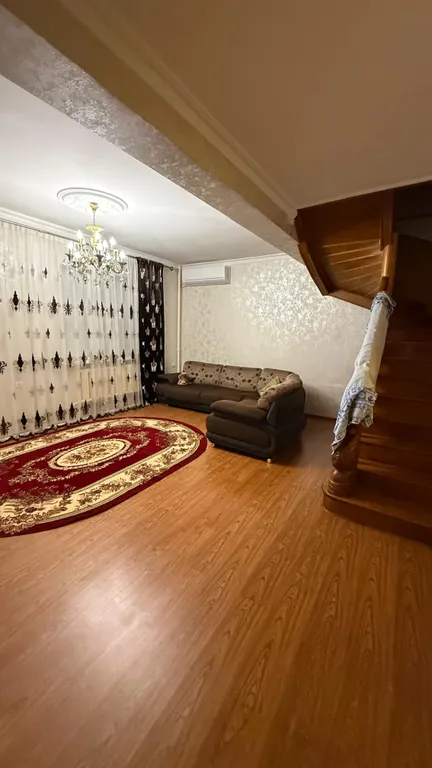 Уютный дом в центре города