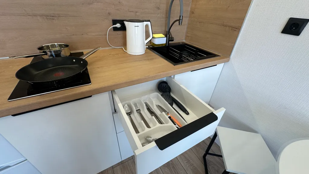 Квартира Квартира Студия с панорамным видом на реку Кубань и на Кавказский хребет — Краснодар