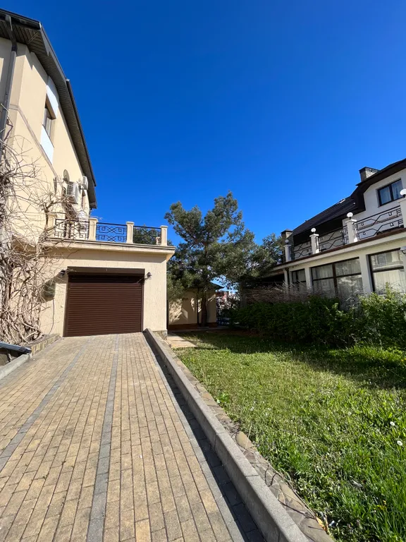 Коттедж на первой береговой линии