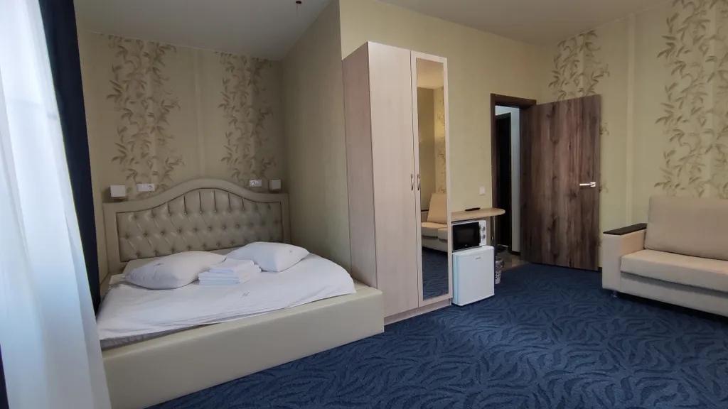 Номер Полулюкс 2+2