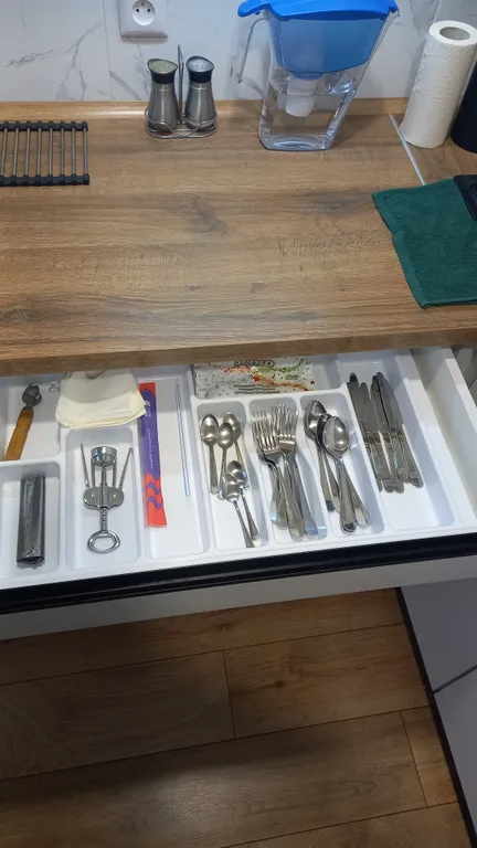 Новая трехкомнатная квартира в самом центре с видом на площадь Победы