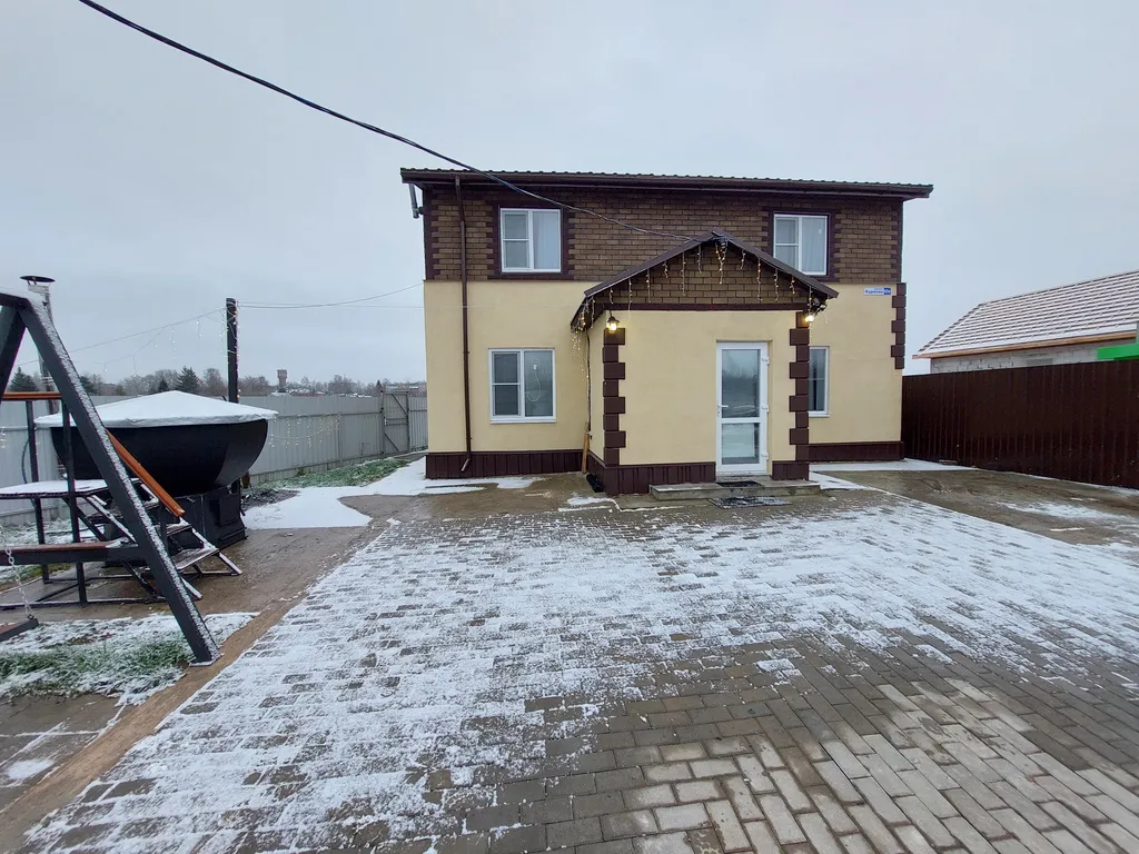 Дом на берегу залива