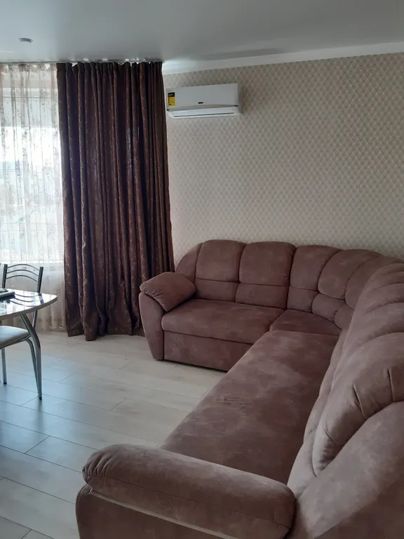 Квартира Квартира Раздельная трёхкомнатная в шаговой доступности море и центр города — Анапа