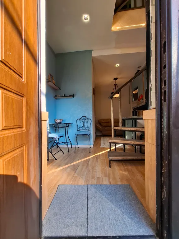 Уютная, двухуровневая квартира в центре города