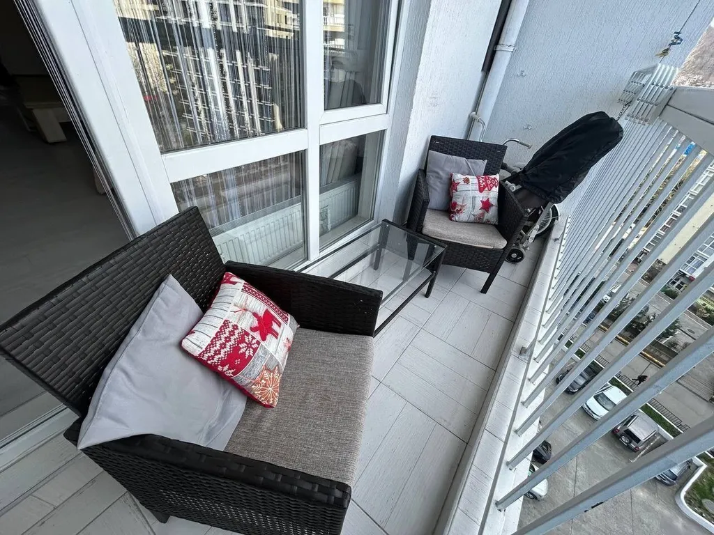 Уютнaя квартирa-cтудия с видoм на море