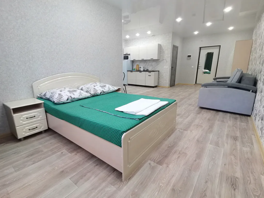 Просторная студия рядом с бассейном