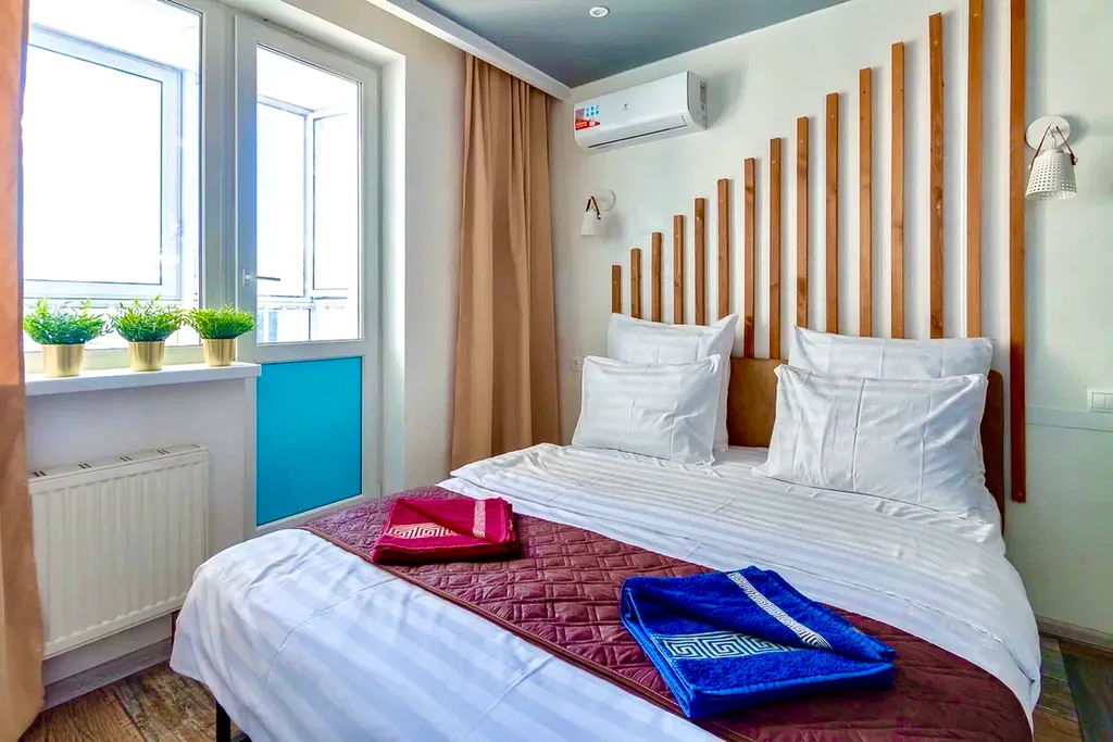 Уютная студия с большой лоджией в доме бизнес-класса