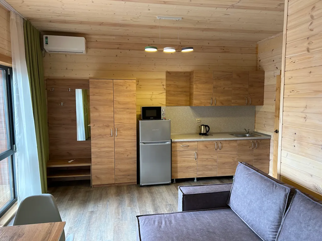 Коттедж с бассейном и сауной