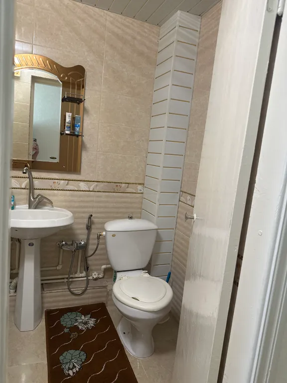 Комната в квартире с проживанием хозяйки в центре города