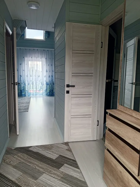 Новый дом на берегу реки