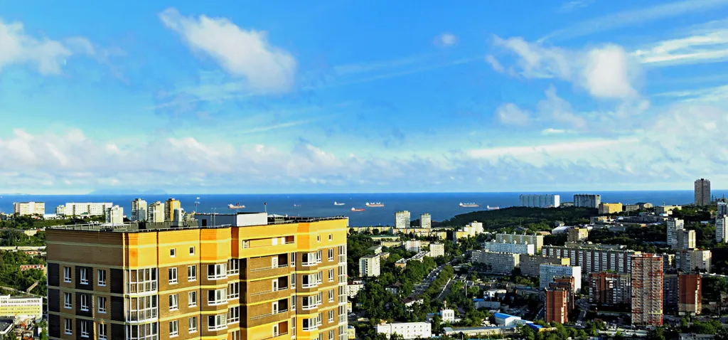 Квартира-студия с отдельной спальней с видом на море