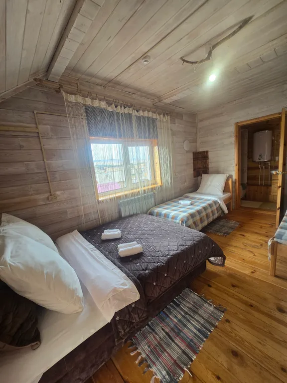 Уютная комната с собственным душем и туалетом