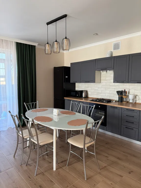 Двухэтажный коттедж с собственной территорией