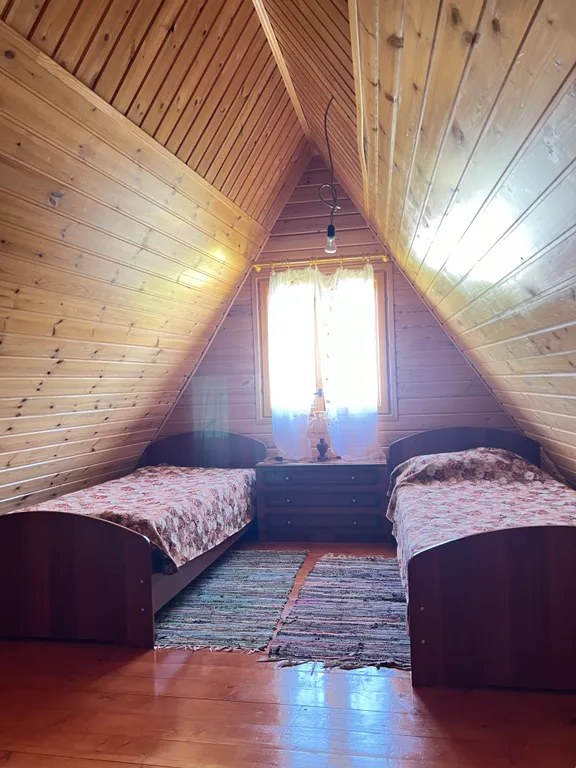 Русский дом с баней на берегу озера