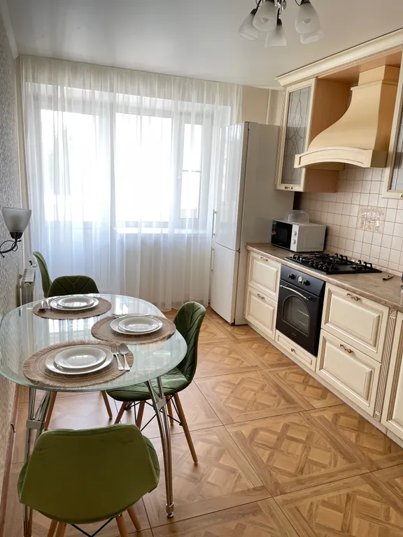 3 комнатная квартира недалеко от исторического центра