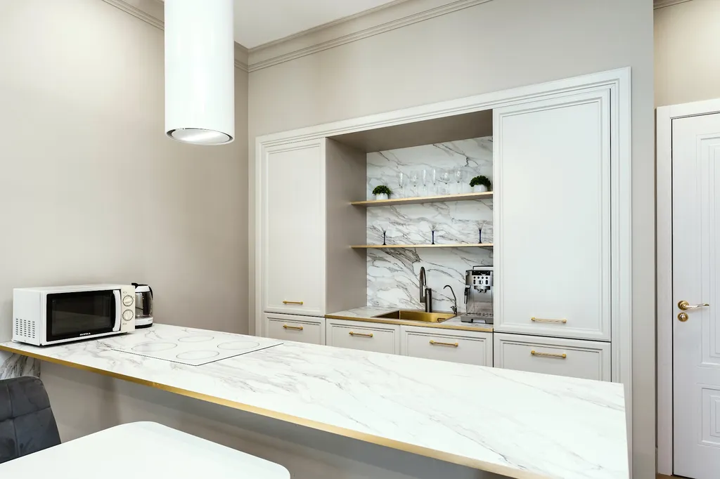 Стильные Апартаменты в центре Ялты «Yalta Plaza Holidays» 100м до Моря